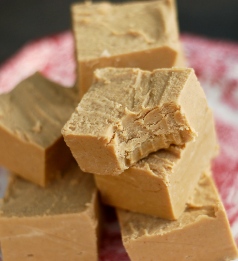 The Two-Ingredient Peanut Butter Fudge That Will Rock Your World (and Your Tastebuds!)